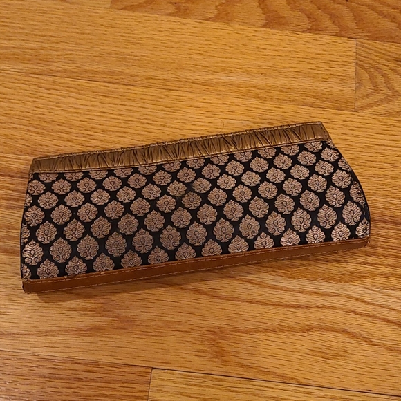 Images Clutch - Picture 1 of 2